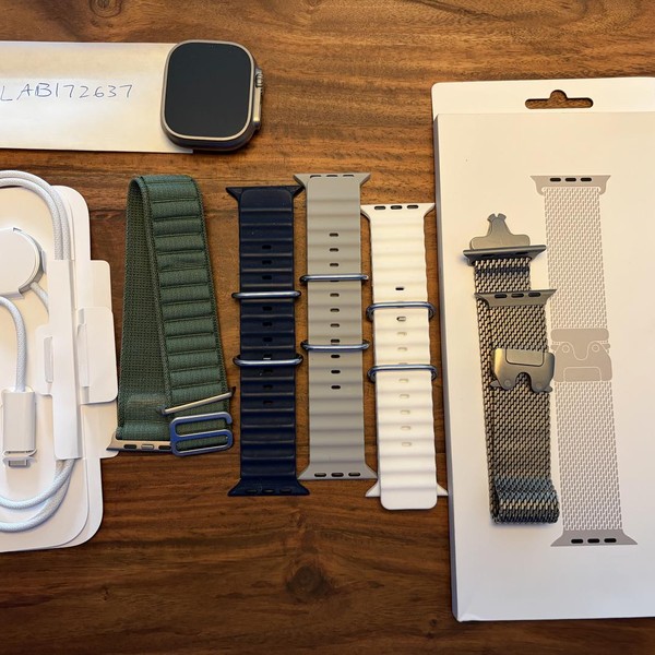 Apple Watch Ultra 2 49mm - Unlocked, Natural, A2986