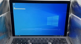 Good
													Microsoft Surface Pro 5 (2017) - Unlocked, Silver, 256 GB, 8 GB, LTE, photo 1 of 14
