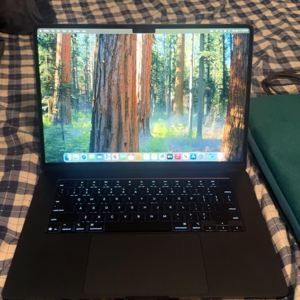 MacBook Air 2025 (M4) - 15 inch - 256 GB, Midnight, 16 GB, Apple M4