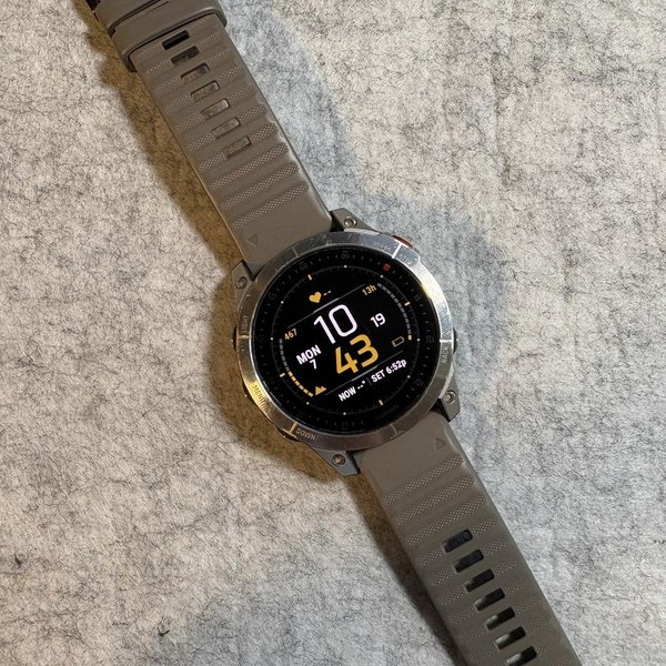 Garmin epix Gen 2 - Gray, Standard