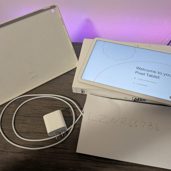 Google Pixel Tablet 11 inch - Wi-Fi, 128 GB, Porcelain, 8 GB, NO Dock