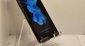 Fair
													Samsung Galaxy Z Flip4 5G - Unlocked, Graphite, 128 GB, 8 GB, SM-F721U1, photo 4 of 6