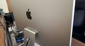 Mint
													Apple Studio Display 2022 - Standard Glass, Tilt Adjustable Stand, photo 4 of 6