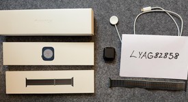 Mint
													Apple Watch Series 8 45mm - Unlocked, Midnight, A2774 - Cellular, Aluminum, photo 1 of 12