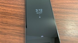 Mint
													Google Pixel 2 - Unlocked, Black, 64 GB, Google Edition, photo 2 of 3