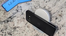 Mint
													Google Pixel 9a - Verizon, Obsidian, 128 GB, 8 GB, photo 5 of 5