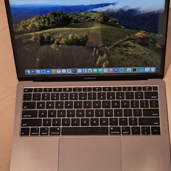 MacBook Pro 2019 - 13 inch - 256 GB, Gray, 8 GB, Intel Core i5