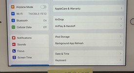 Good
													Apple iPad 6th Gen - AT&T, Gold, 128 GB, A1954, photo 3 of 7