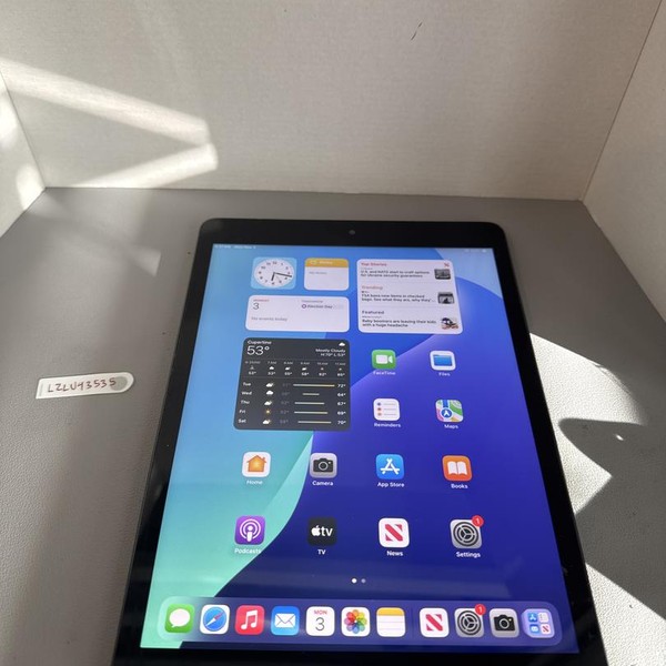 Apple iPad 7th Gen - Wi-Fi, 128 GB, Gray, A2197