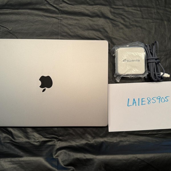 MacBook Pro 2021 - 16 inch - 512 GB, Gray, 32 GB, Apple M1 Pro 10-core