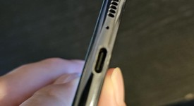 New
													Samsung Galaxy S10e - Unlocked, Black, 128 GB, 6 GB, SM-G970U1, photo 4 of 7