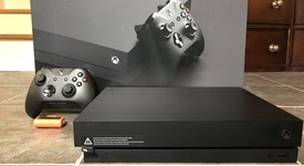 Mint
													Xbox One X (2017) - Black, Standard, photo 4 of 6