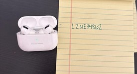 Used
													Apple AirPods Pro - MagSafe Case, photo 1 of 2