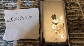 Good
													Apple iPod Touch 4th Gen - Wi-Fi, White, 32 GB, photo 3 of 3
