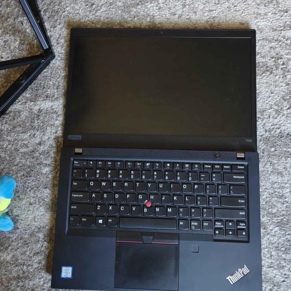 Lenovo ThinkPad T490 - 512 GB, Black, 16 GB, Intel Core i5