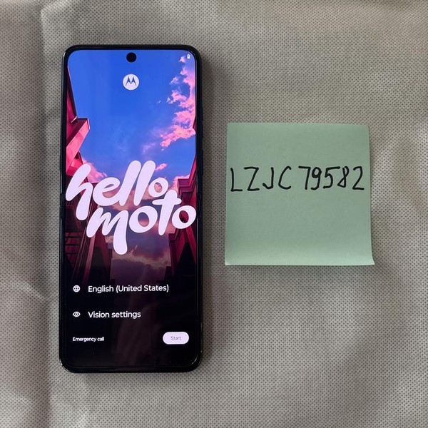 Motorola Razr Ultra (2025) - Unlocked, 1 TB, PANTONE Scarab, 16 GB