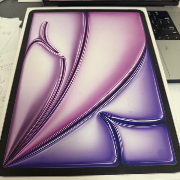 Apple iPad Air 13 inch (M3) 2025 - Unlocked, 512 GB, Purple