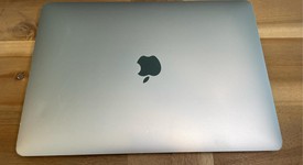 Good
													MacBook Air 2020 - 13" - Apple M1, Gray, 256 GB, 8 GB, photo 4 of 9