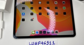 Fair
													Apple iPad Pro 11" 2nd Gen 2020 - Unlocked, Gray, 128 GB, A2068, photo 3 of 10