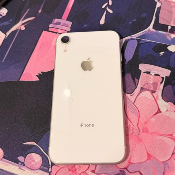 Apple iPhone Xr - Unlocked, 64 GB, White, A1984
