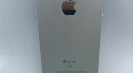 Mint
													Apple iPhone SE 1st Gen 2016 - TracFone, Silver, 32 GB, A1662, photo 6 of 6