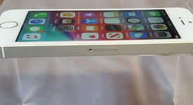 Mint
													Apple iPhone SE 1st Gen 2016 - Verizon Prepaid, Silver, 32 GB, A1662, photo 5 of 7
