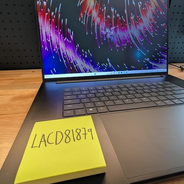 Razer Blade 18 inch 2023 - 2 TB, Black, 32 GB, Intel Core i9, QHD+ Plus