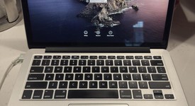 Good
													MacBook Pro 2015 (Retina) - 13" - Silver, 128 GB, 8 GB, photo 1 of 4