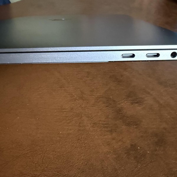 MacBook Pro 2019 - 16 inch - 512 GB, Gray, 16 GB, Intel Core i7