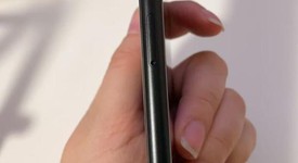 Good
													Apple iPhone SE 2nd Gen 2020 - Unlocked, Black, 128 GB, A2275, photo 4 of 5