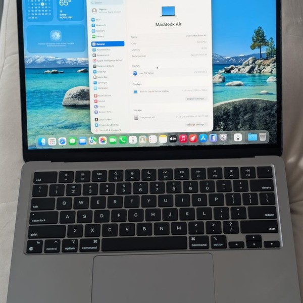MacBook Air 2022 (M2) - 13 inch - 256 GB, Gray, 8 GB, Apple M2