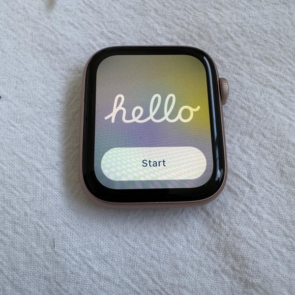 Apple Watch Series 4 44mm - Gold, A1978 - GPS, Aluminum