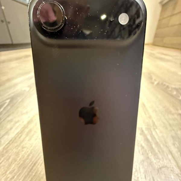 Apple iPhone Air - Unlocked, 256 GB, Space Black, A3260