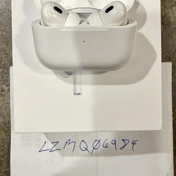 Apple AirPods Pro 2 - Lightning