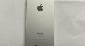 Fair
													Apple iPhone SE 1st Gen 2016 - Unlocked, Silver, 16 GB, A1723, photo 3 of 8