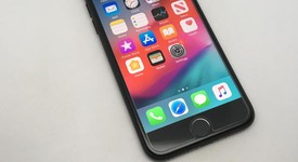 Good
													Apple iPhone 7 - Verizon, Black, 32 GB, A1660, photo 1 of 12