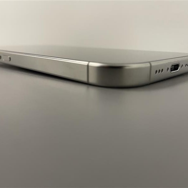 Apple iPhone 16 Pro - Unlocked, 256 GB, White, A3083