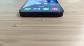 Good
													Apple iPhone 12 - Unlocked, Black, 64 GB, A2172, photo 3 of 13