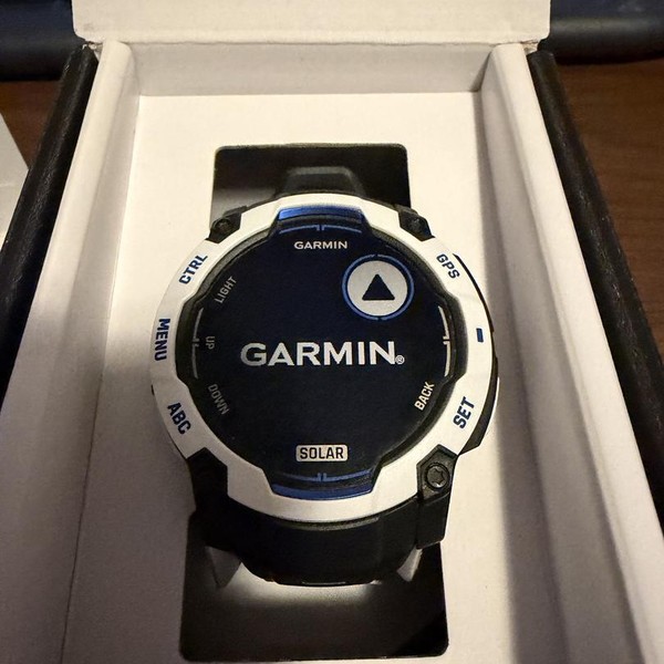 Garmin Instinct 3 - Black, SOLAR