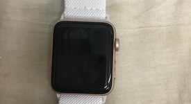 Good
													Apple Watch Series 3 42mm - Unlocked, Gold, A1861, Aluminum, photo 1 of 5