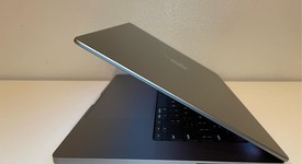 Mint
													MacBook Pro 2021 - 16" - Apple M1 Max, Gray, 4 TB, 64 GB, photo 3 of 6