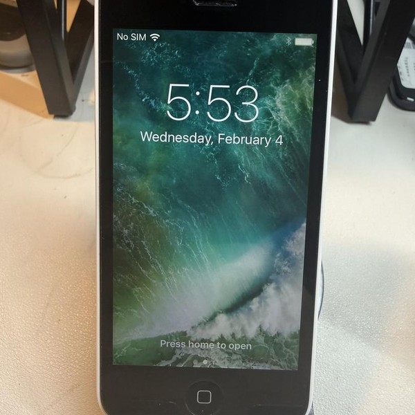 Apple iPhone 5C - Unlocked, 16 GB, White, A1532, GSM