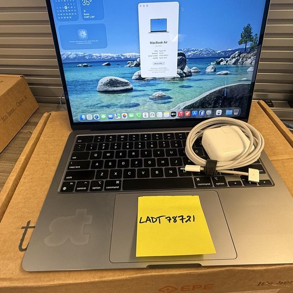 MacBook Air 2022 (M2) - 13 inch - 256 GB, Gray, 16 GB, Apple M2
