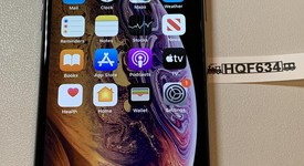 Good
													Apple iPhone Xs - Unlocked, Gold, 64 GB, A1920, photo 1 of 7