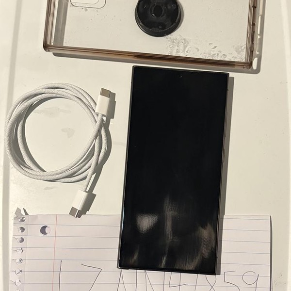 Samsung Galaxy S24 Ultra - Unlocked, 256 GB, Black, 12 GB, SM-S928U1