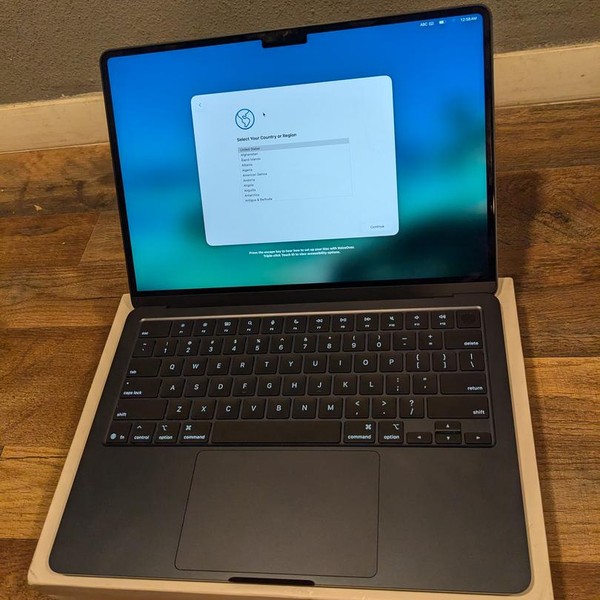 MacBook Air 2025 (M4) - 13 inch - 512 GB, Midnight, 16 GB, Apple M4