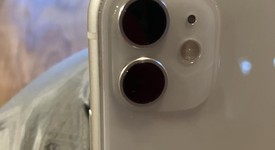 Mint
													Apple iPhone 11 - Verizon, White, 128 GB, A2111, photo 3 of 9