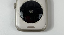 Mint
													Apple Watch SE 2nd Gen 44mm - Unlocked, Starlight, A2727 - Cellular, Aluminum, photo 4 of 8