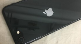 Mint
													Apple iPhone SE 2nd Gen 2020 - Unlocked, Black, 64 GB, A2275, photo 4 of 7