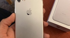 Mint
													Apple iPhone 7 - AT&T, Silver, 32 GB, A1660, photo 2 of 6